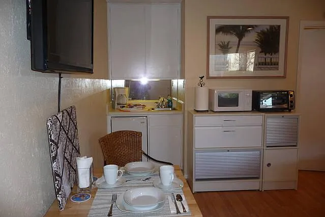 Studio, 400 sqft, $1,350 — Photo 2