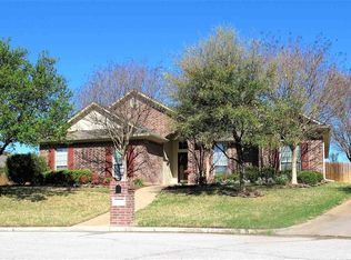 613 White Horse Trl, Hewitt, TX 76643