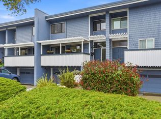 653 Fox Ct E, Redwood City, CA