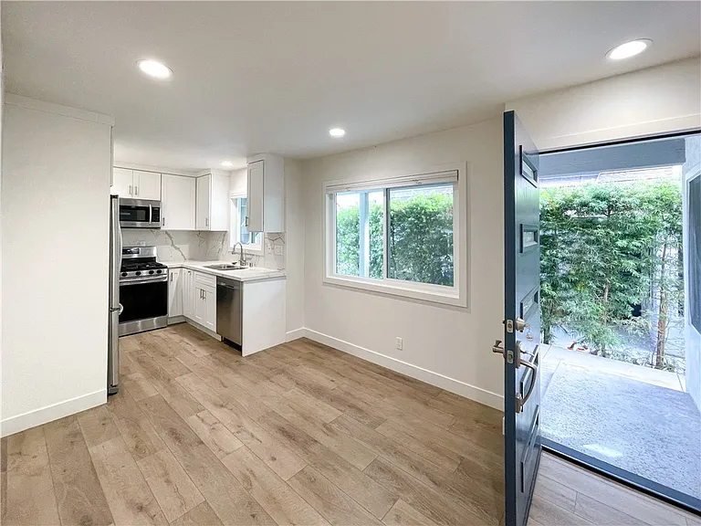 206 Avenida Victoria #A — Photo 6