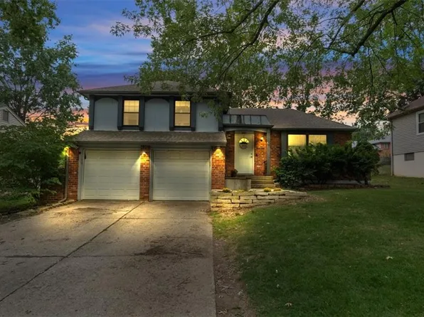 3004 NW Bristol Ct, Blue Springs, MO 64015