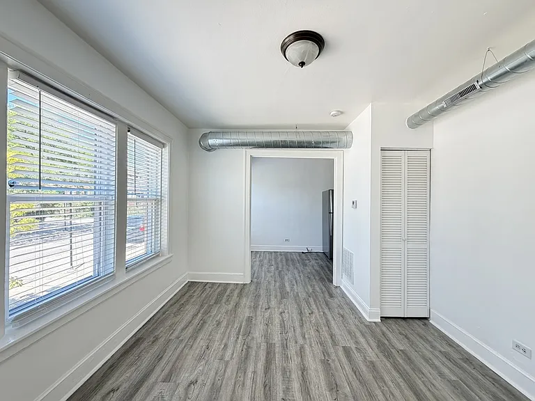 1605 N McVicker Ave #2 — Photo 13