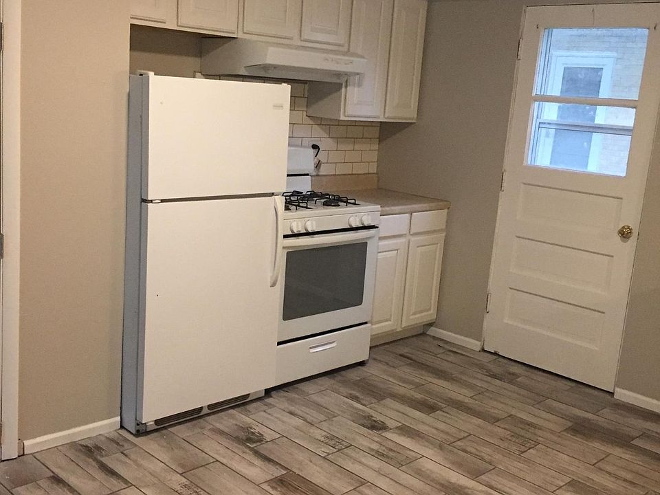 1st image of 117 W Willow St #1F