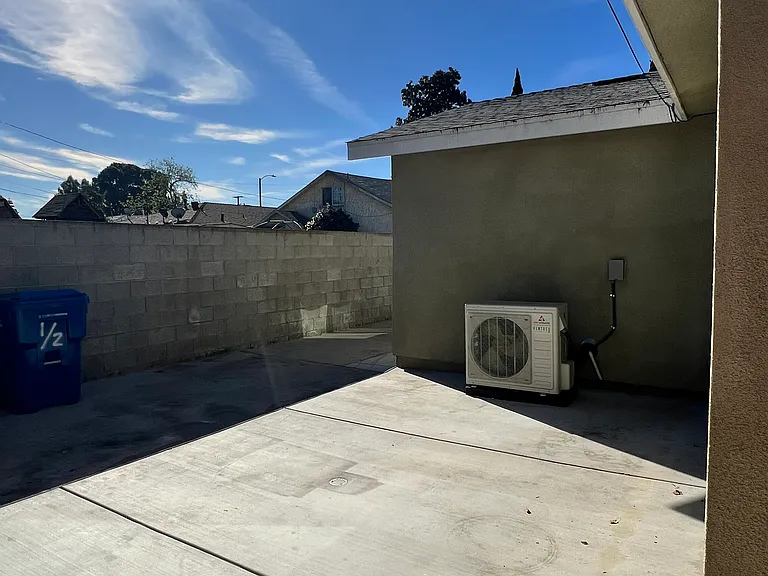 6827 San Luis St #1/2 — Photo 30