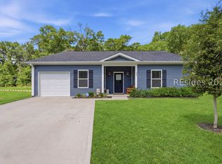 32 Avalon Dr, Beaufort, SC 29907