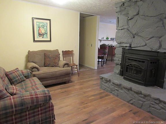 2nd image of 88 E Elm Dr