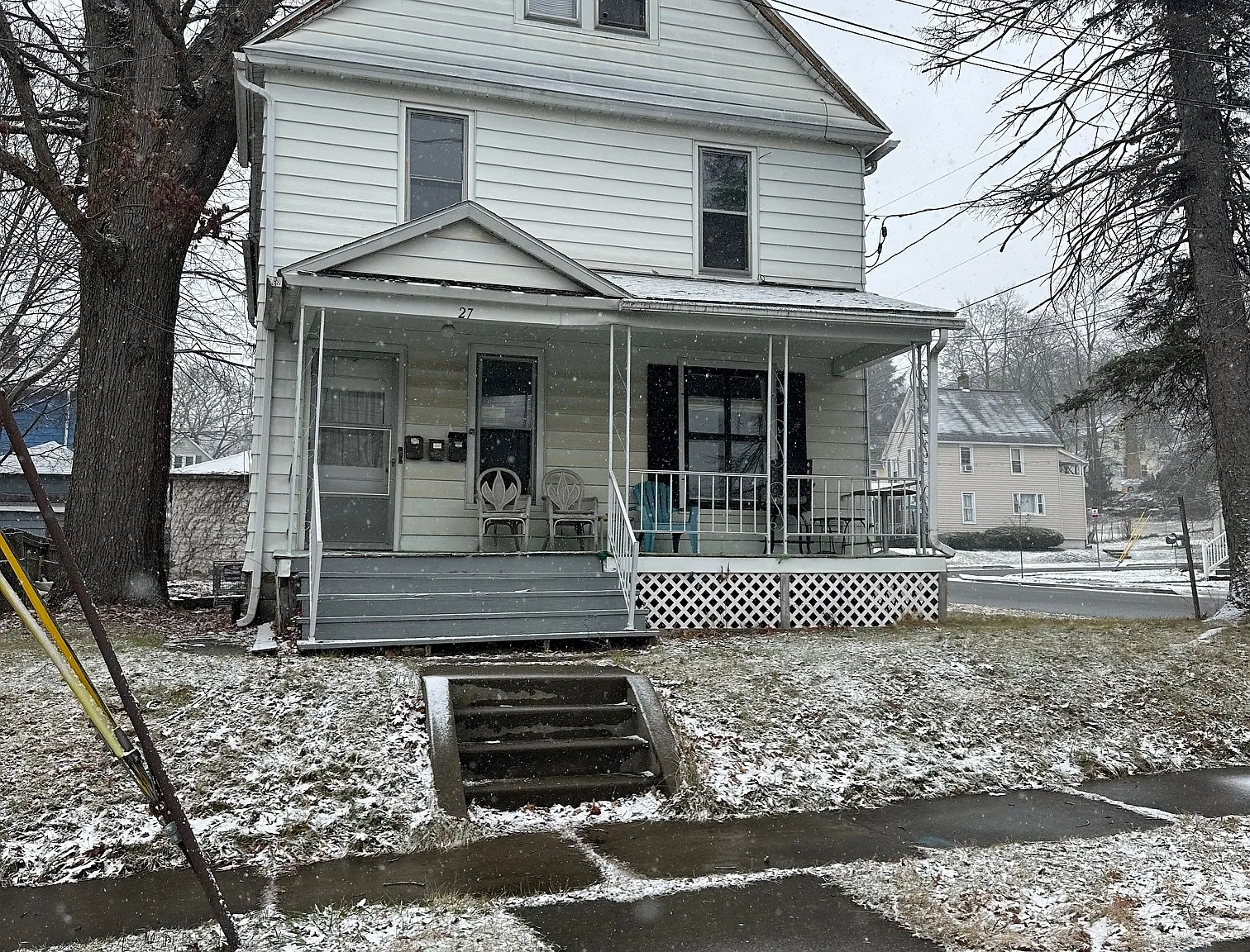 27 Duane Avenue - 2 — Photo 1