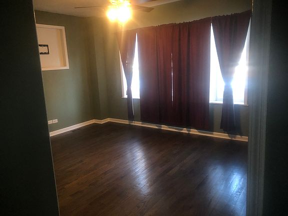 2nd image of 2714 S 61st Ct