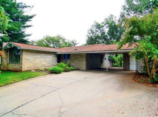 1907 W Cape Rock Dr, Cape Girardeau, MO 63701
