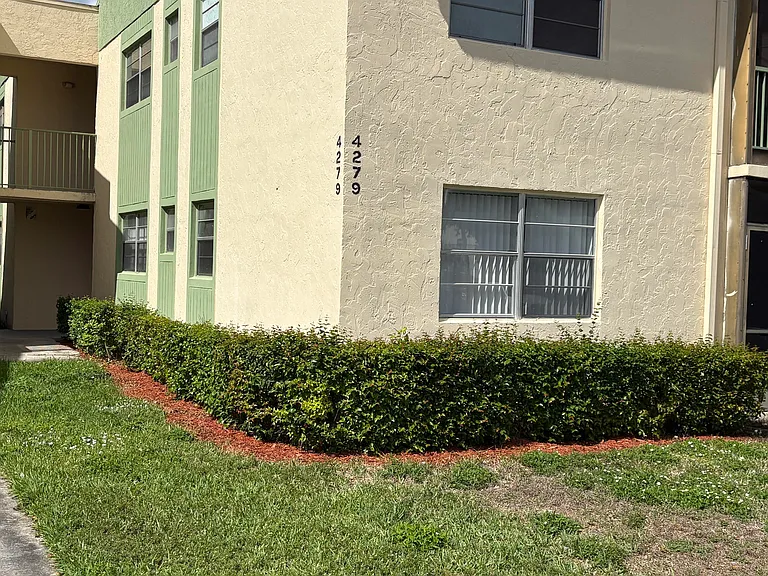 4279 NW 89th Ave #106 — Photo 23