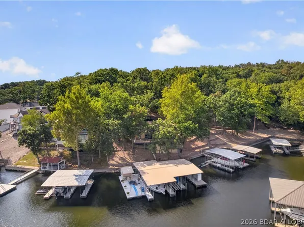109 Hawk Cir, Lake Ozark, MO 65049