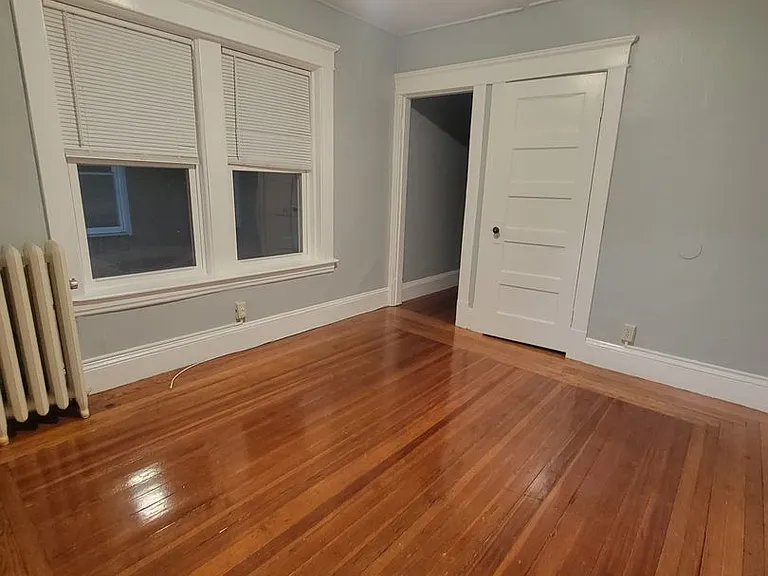 16-20 Sumner Ave — Photo 1