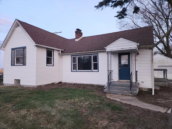 107 6th St, Wheeler, IN 46393