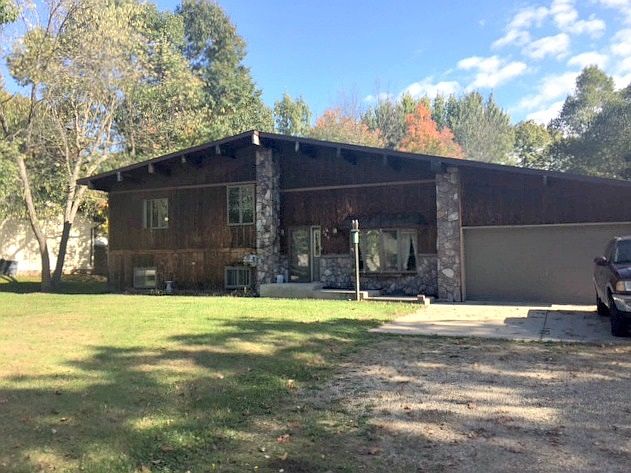 1st image of 243 Easton Ln