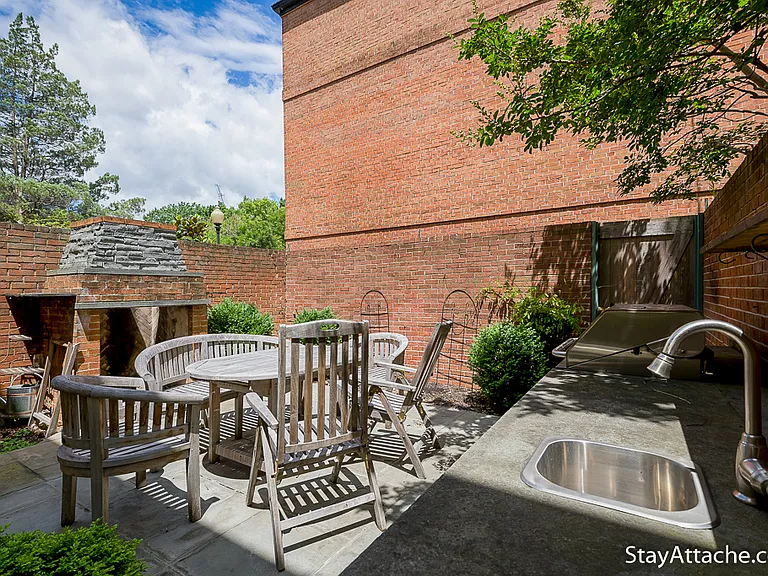 615 G St SW — Photo 28