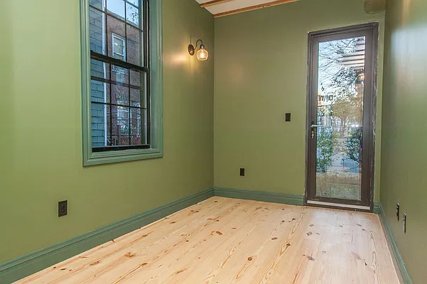 Rented by Nooklyn NYC LLC | media 56