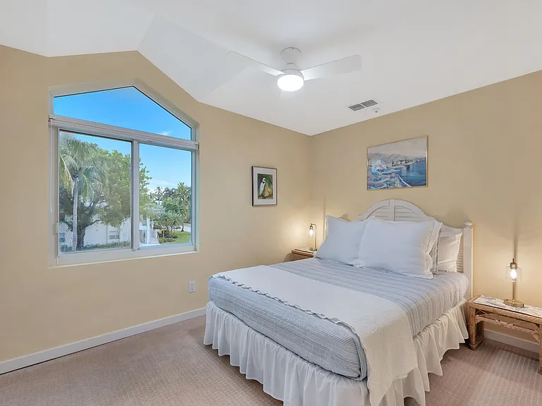 180 6th Ave S #3 — Photo 31