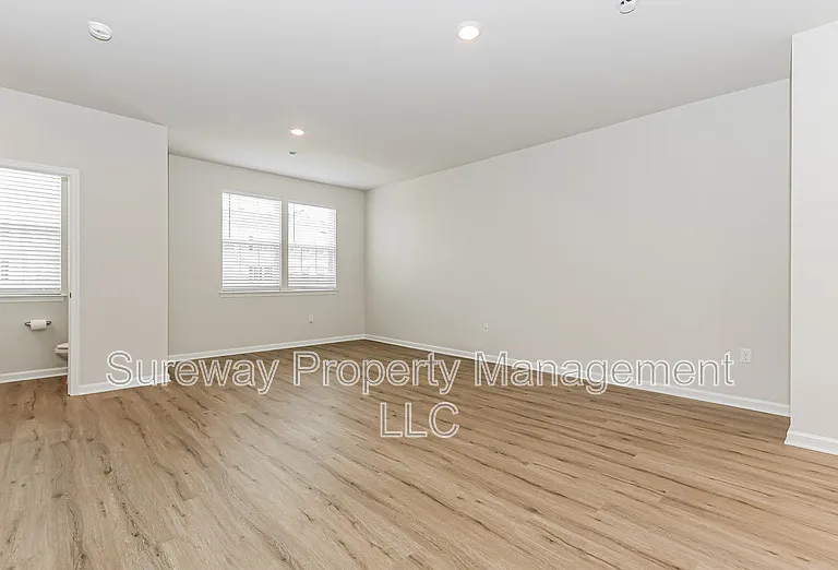 204 Sandy Ridge Rd — Photo 3
