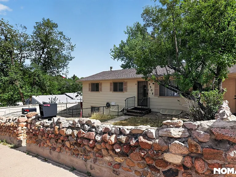 2509 Royalty Ct #A — Photo 3