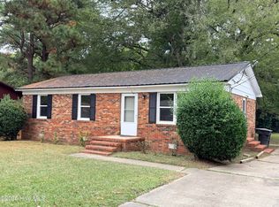 603 Pine St, Clinton, NC 28328