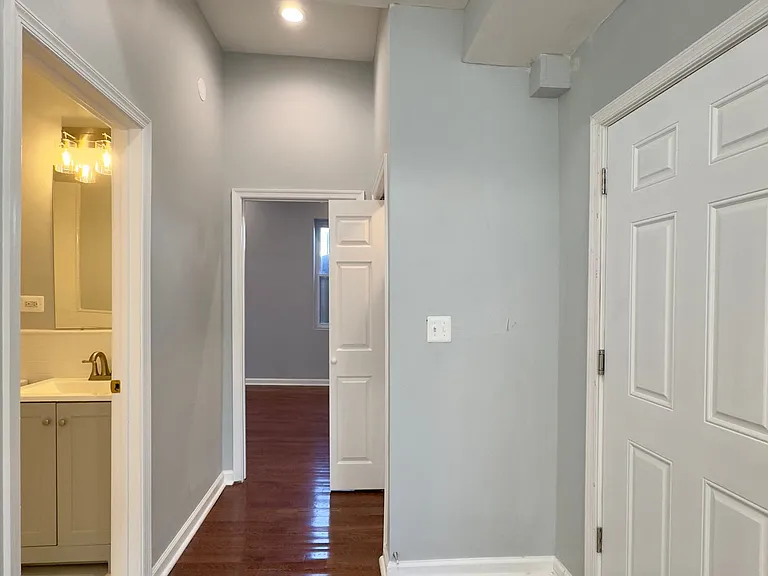 10 E Mulberry St — Photo 30