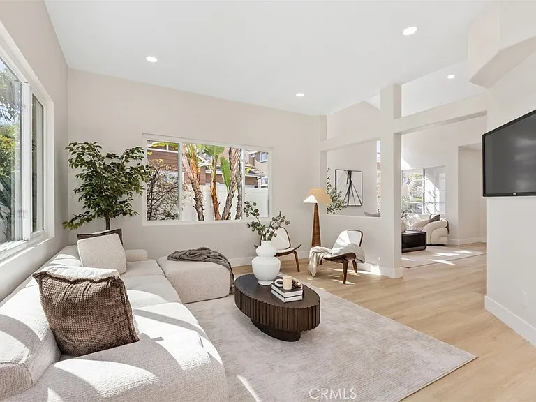 5 Chatri Cir — Photo 5