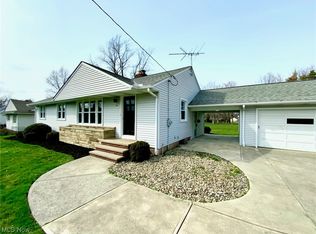 5511 Wilson Mills Rd, Highland Heights, OH 44143