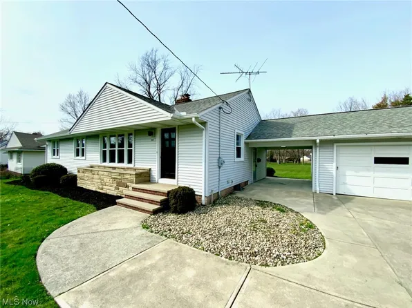 5511 Wilson Mills Rd, Highland Heights, OH 44143