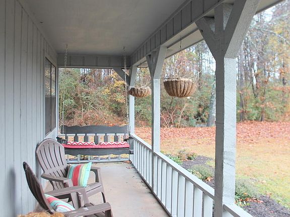 2nd image of 205 McMinn Cir