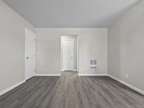 Castle Apartments, 3044 G St #54, Merced, CA 95340