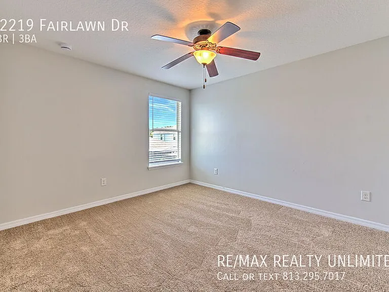 12219 Fairlawn Dr — Photo 27