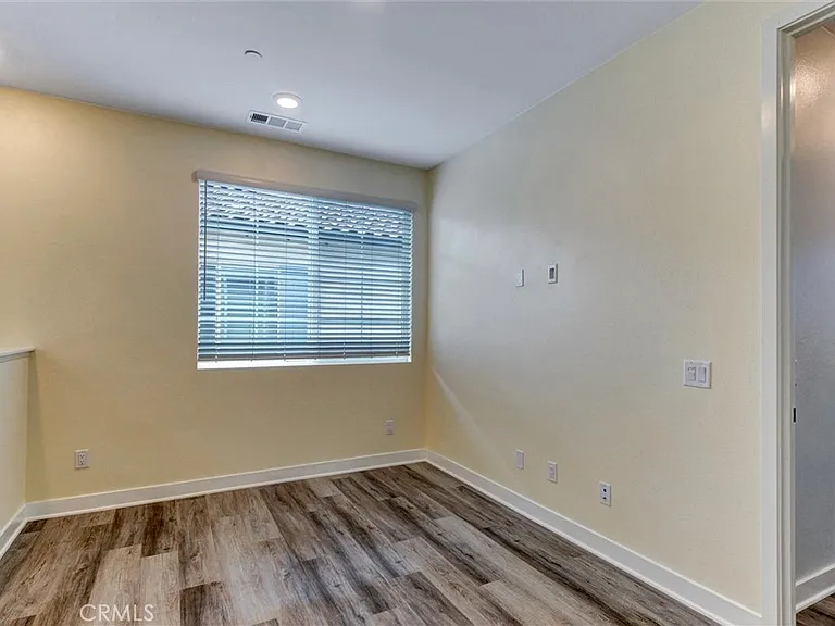 535 Embrook Way — Photo 30