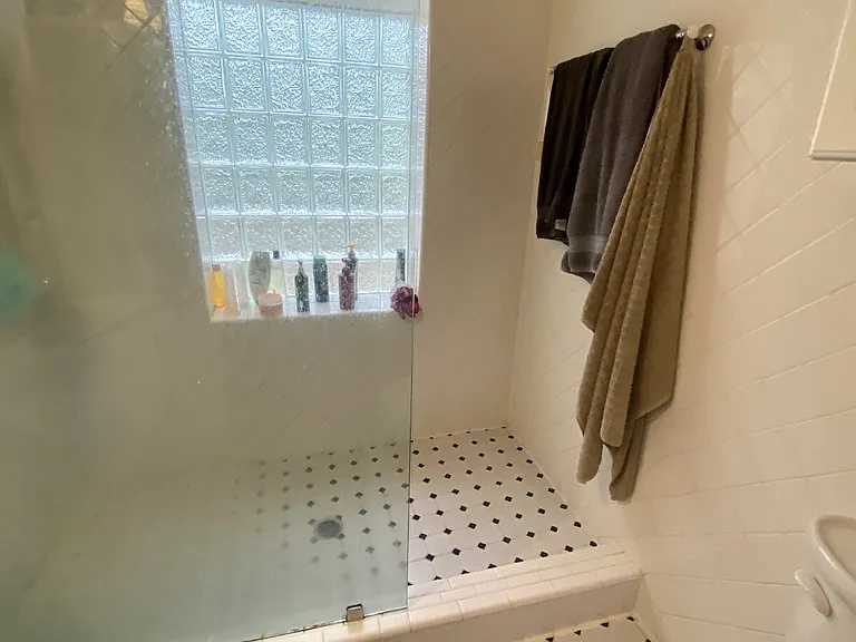 200 Northside Dr — Photo 18