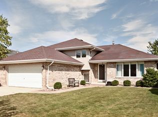 15759 Jon Rd, Oak Forest, IL 60452