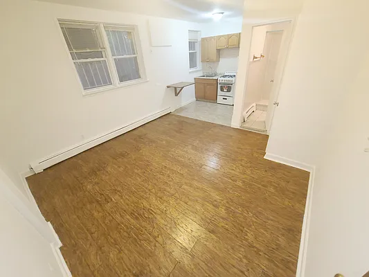 Rented by Metro Garden Realty NYC | media 8