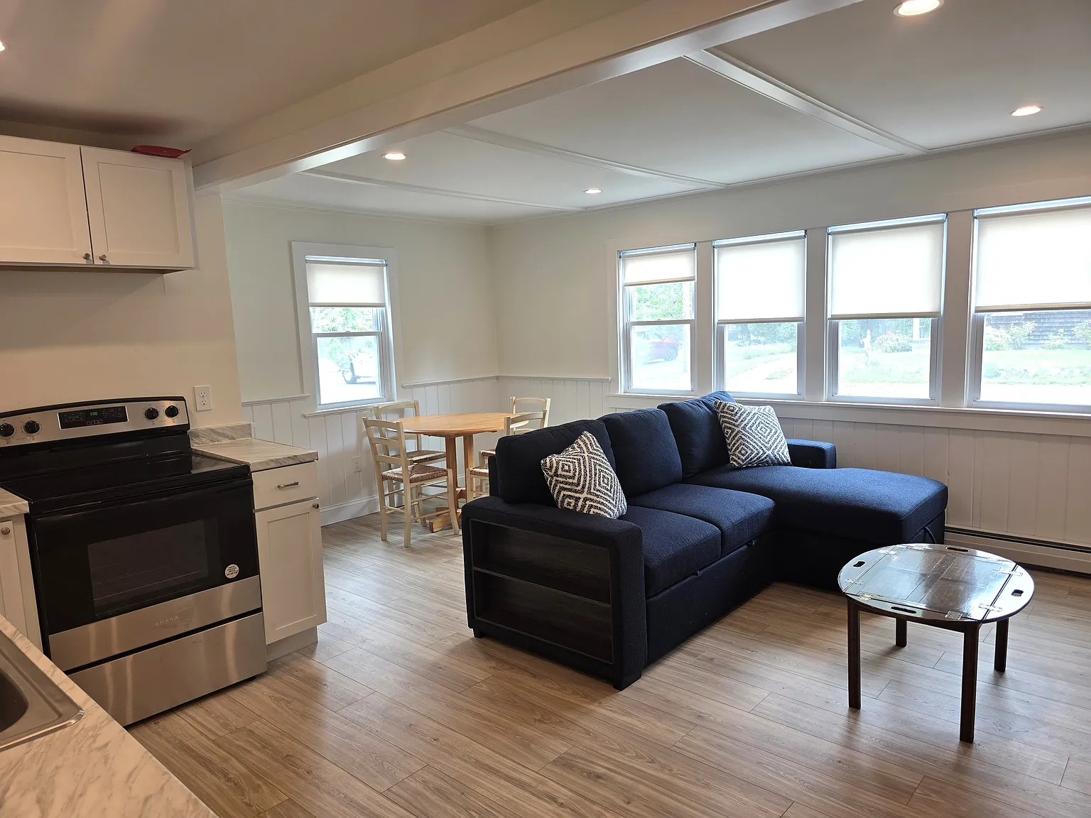 2 bed, 800 sqft, $2,600 — Photo 2