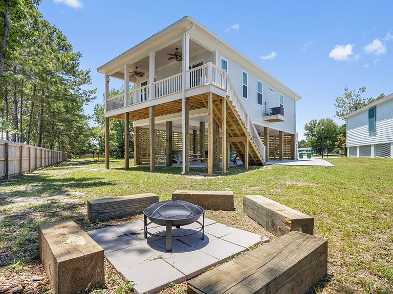 Georgia Pl — Photo 18