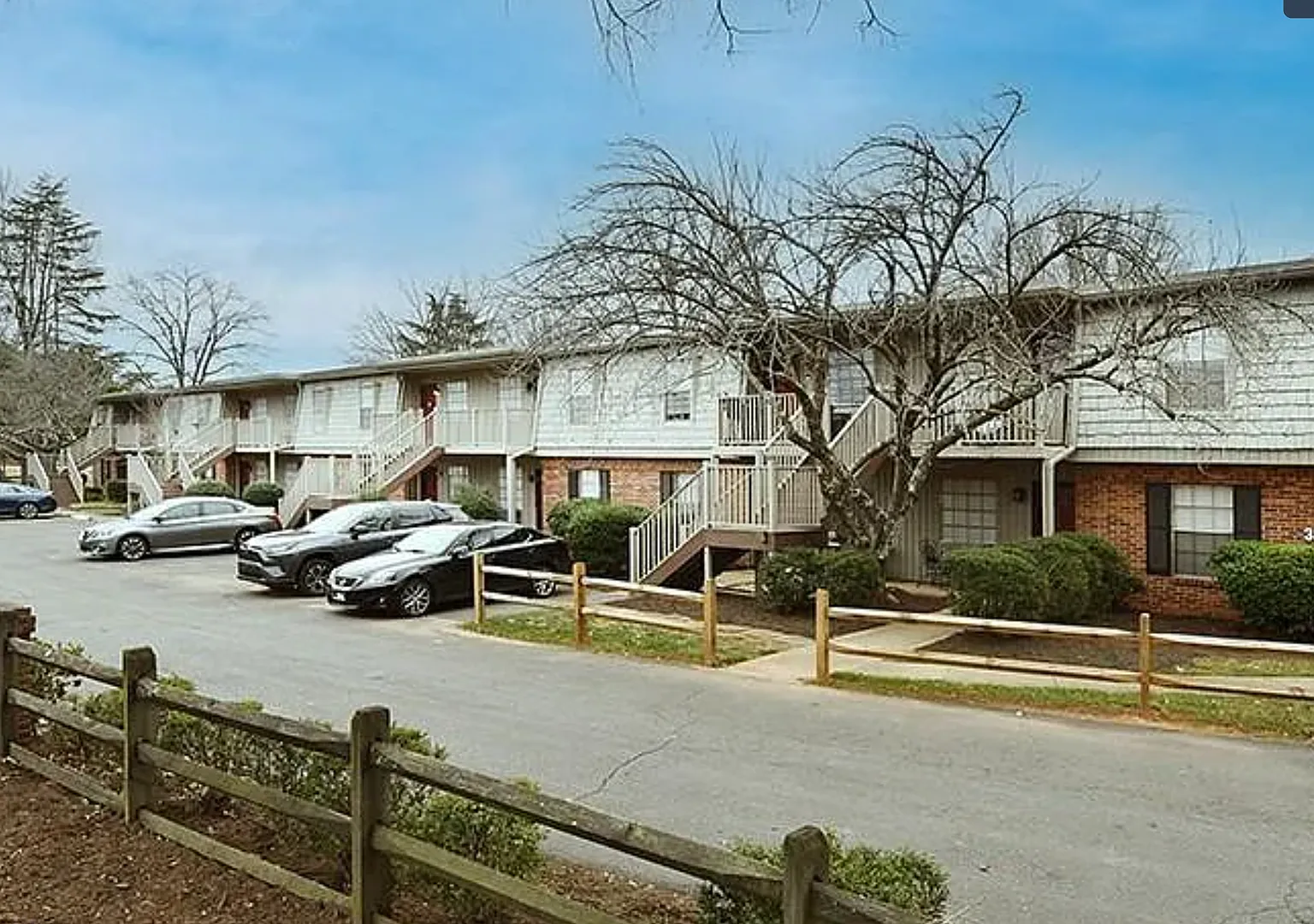 Well-maintained 2-bedroom, 1-bath upper level condo in Winston-Salem, — Photo 3