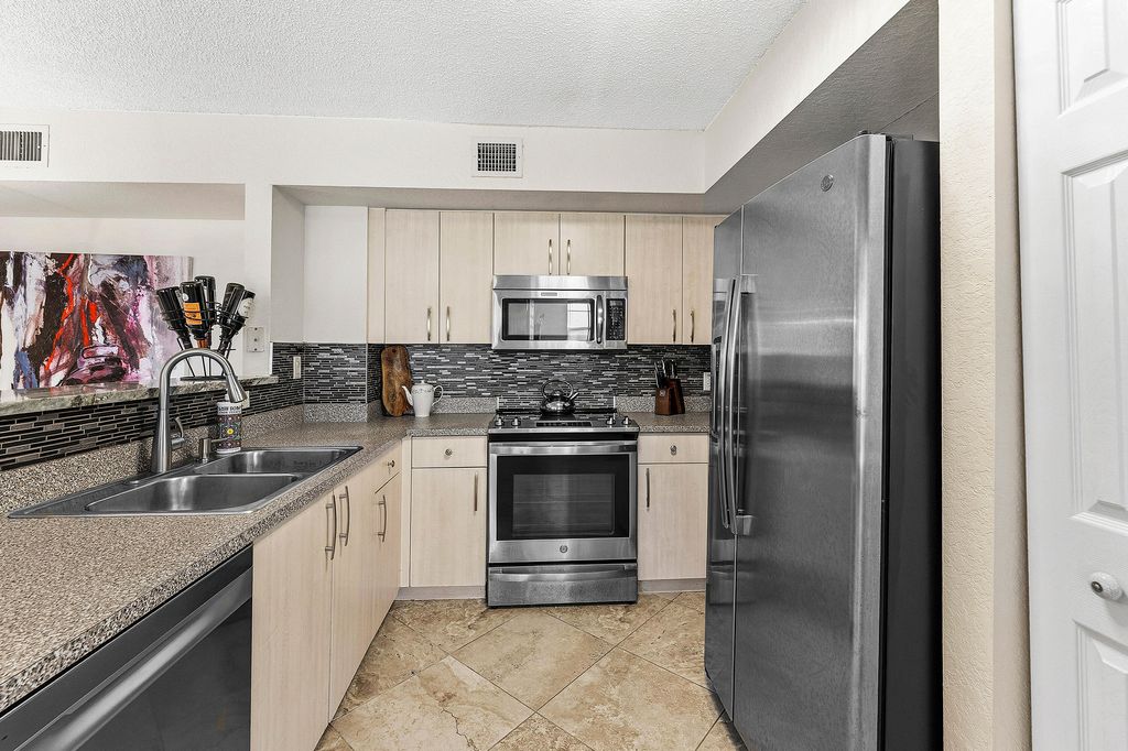 1801 N Flagler Drive #235, West Palm Beach, FL - View 6