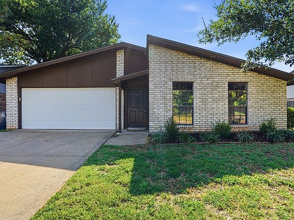 2nd image of 2711 Treeview Dr