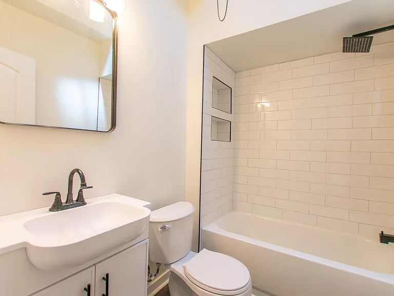 1820 N 54th St #2 — Photo 8