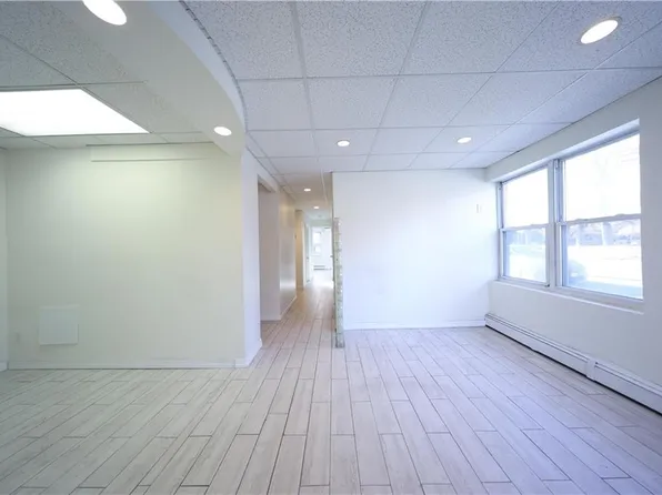 2202 Burnett Street image 27 of 45