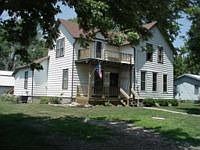 1st image of 519 E Oak St