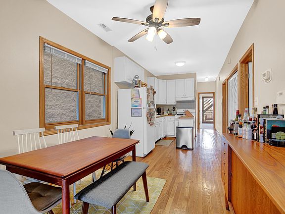 4th image of 844 N Wood St