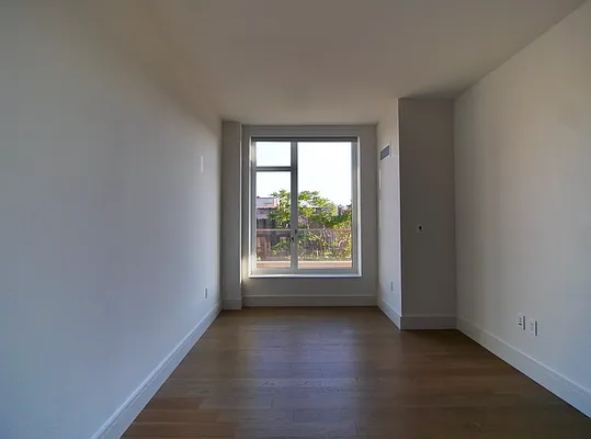 Rented by Extell Marketing Group LLC | media 16