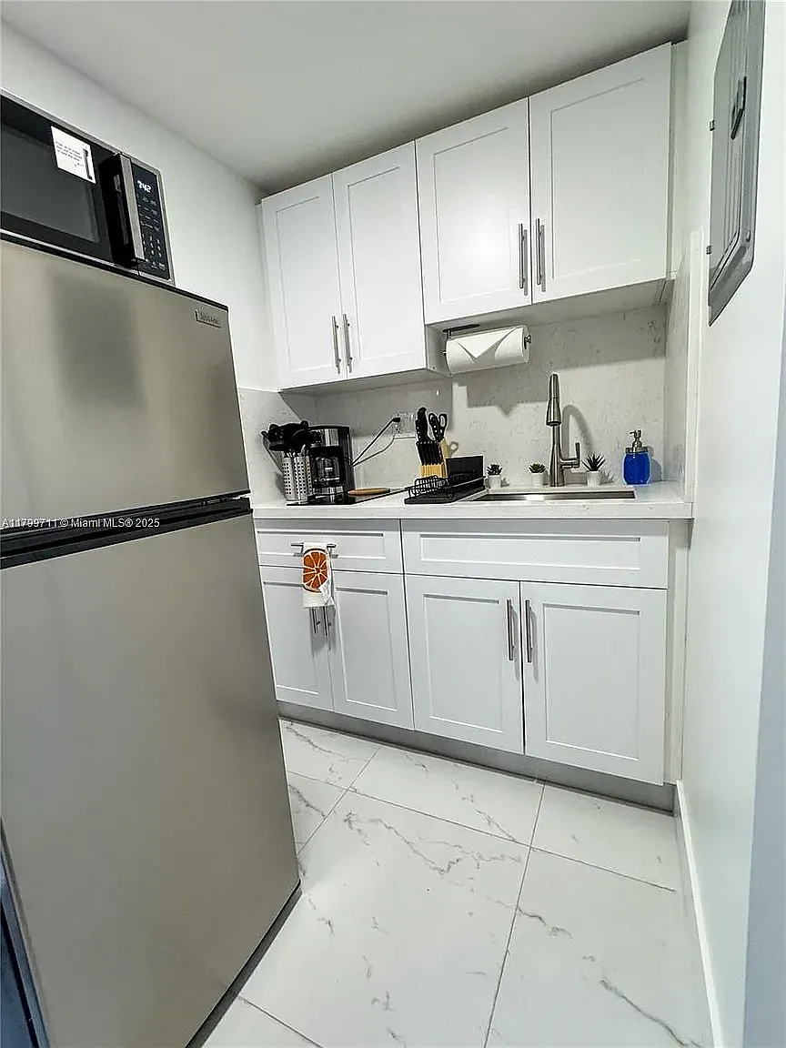1 bed, 358 sqft, $1,800 — Photo 1