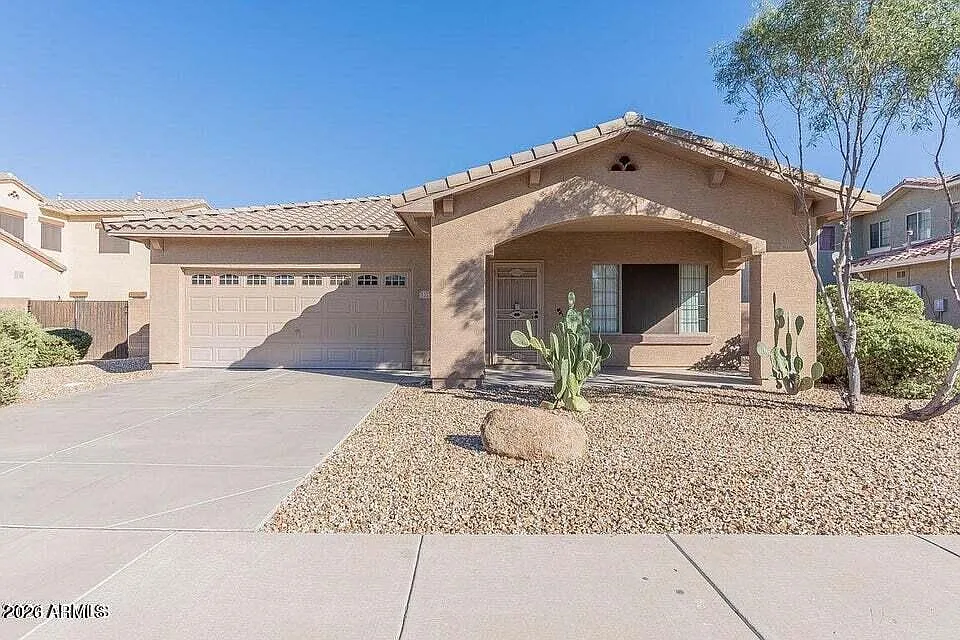 4 bed, 2.0 bath, 1930 sqft, $2,449 — Photo 1