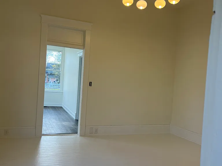 108 3rd Ave — Photo 7
