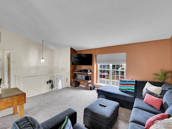 5th image of 360 Wellington Ave