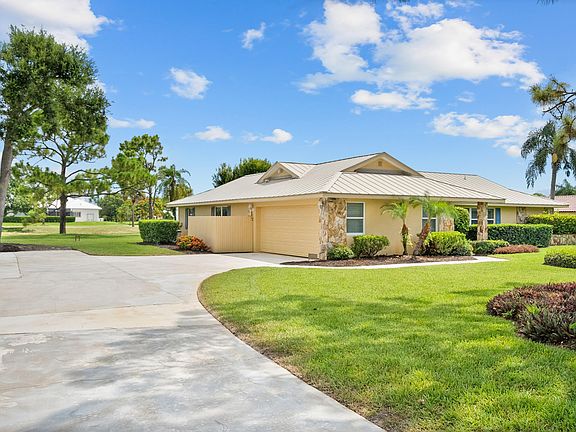 5th image of 4575 SW Bimini Circle S
